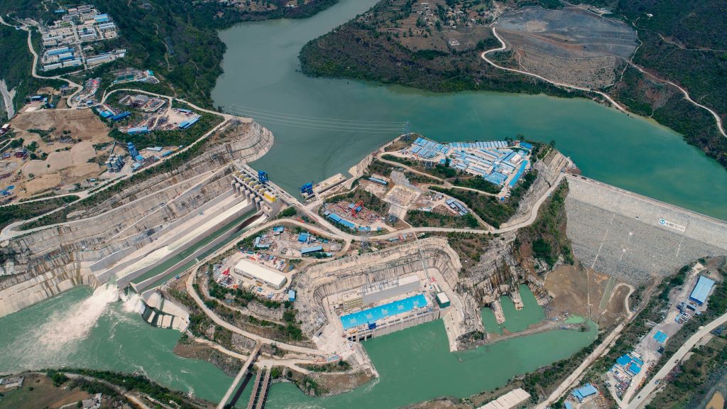 中巴經濟走廊首個水電項目——巴基斯坦卡洛特水電站。（三峽集團供圖）